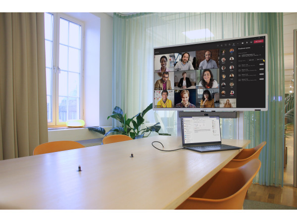 Socket, pull out, LED button, aluminium