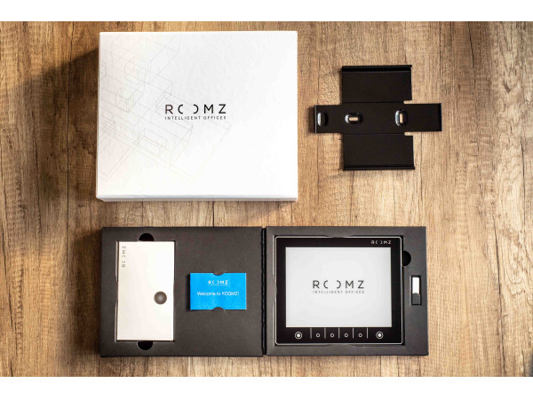 EXPERIENCE ROOMZ BOX (Black)